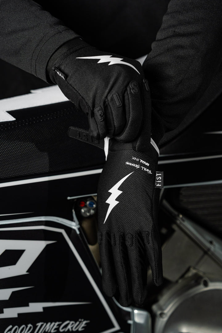 Bolt Gloves