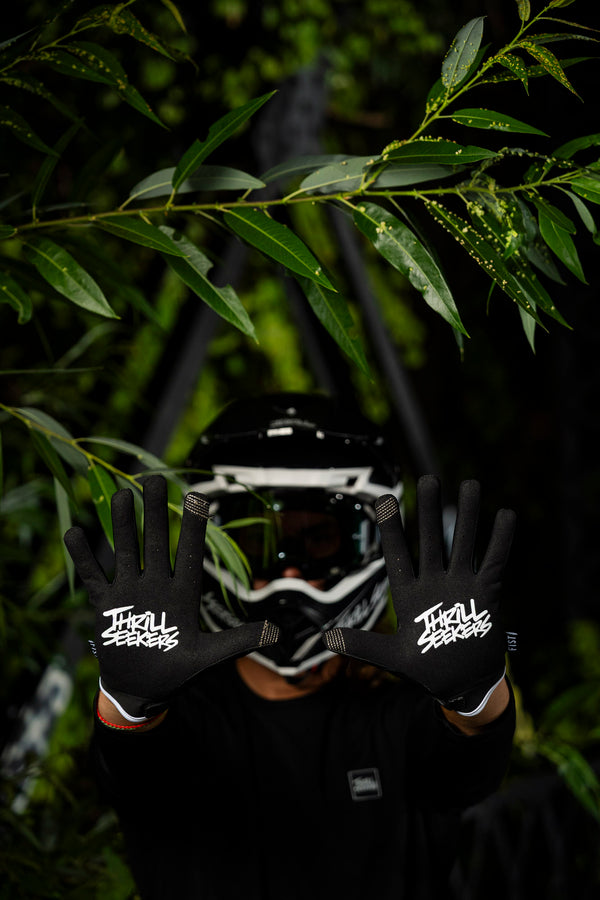 Bolt Gloves