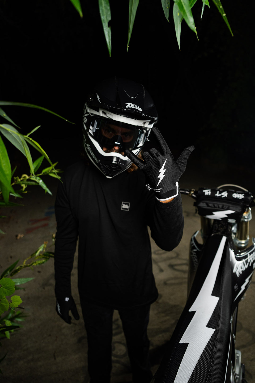 Bolt Gloves
